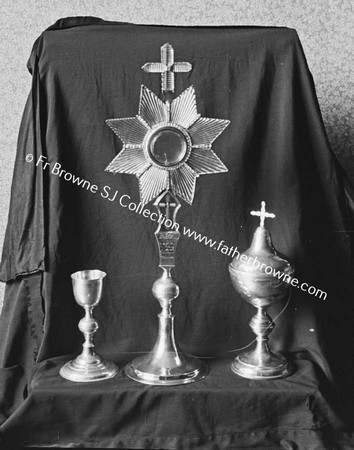 DR DELANEY FOUNDER OF PATRICIANS AND BRIDGENTINE NUNS   MONSTRANCE